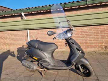 ALLE ONDERDELEN van Piaggio zip sloop scooter e4 beschikbaar voor biedingen