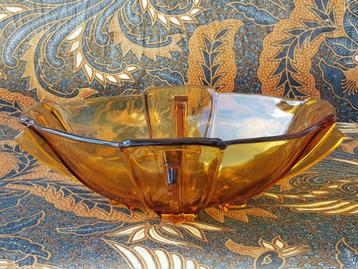 Mooie Art Deco amber glazen schaal uit Engeland 27,5 cm. beschikbaar voor biedingen