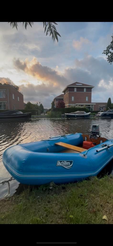 Achilles Rubberboot met Motor 6 pk 2t, Watersport en Boten, Bootonderdelen, Gebruikt, Motorboot, Ophalen of Verzenden