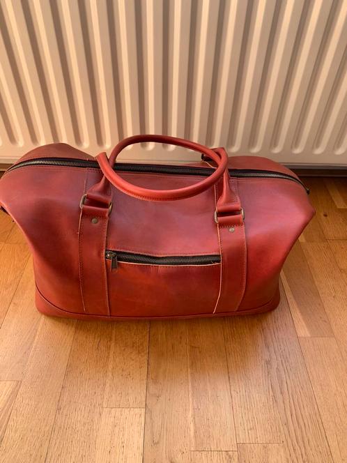 Rood-bruine rundleren reistas., Sieraden, Tassen en Uiterlijk, Tassen | Reistassen en Weekendtassen, Nieuw, Bruin, Ophalen of Verzenden