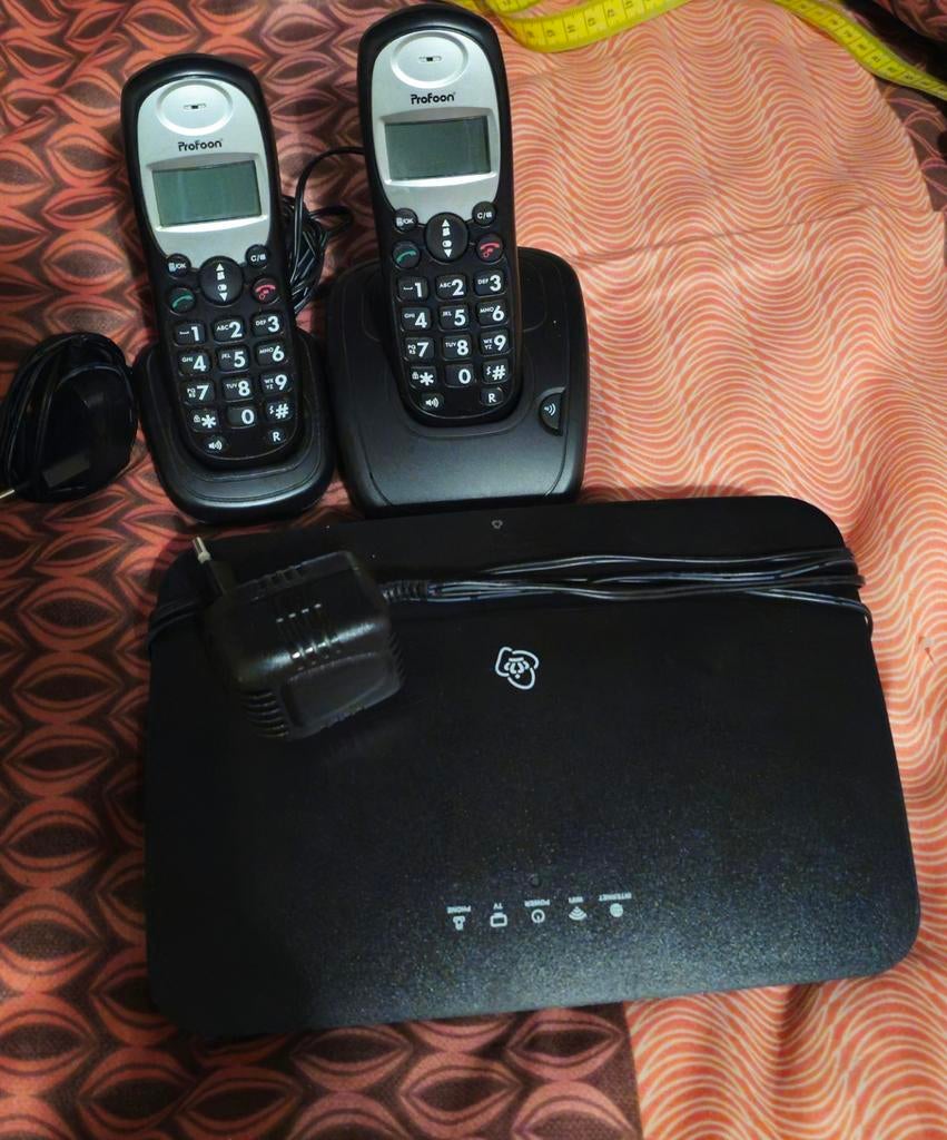 Draadloze Telefoon met 2 Handsets, Telecommunicatie, Vaste telefoons | Handsets en Draadloos, Ophalen of Verzenden, Gebruikt, 2 handsets