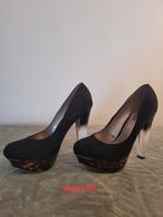 Zwarte pumps met doorzichtige hak en panterprint. Maat 37., Pumps, Zwart, Ophalen of Verzenden, Zo goed als nieuw