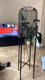 Zwarte stalen lamp 150cm hoog, Huis en Inrichting, Lampen | Vloerlampen, Ophalen, Gebruikt, 150 tot 200 cm