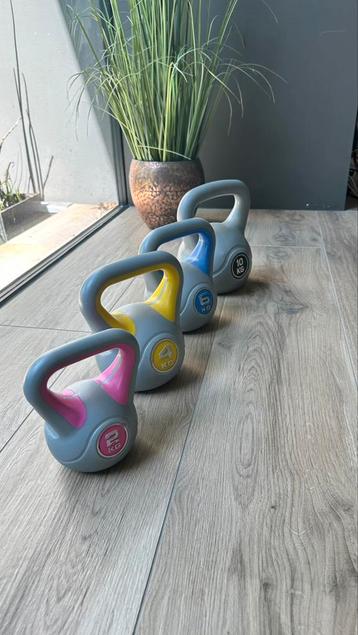 Kettlebells & Dumbbells beschikbaar voor biedingen