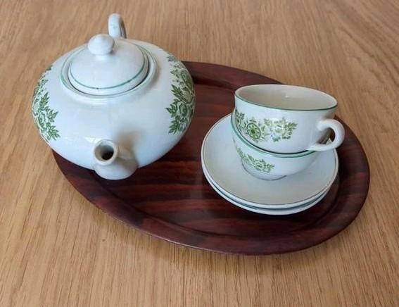 Kinderservies thee kan en 2 kopjes met schotel, Antiek en Kunst, Antiek | Servies compleet, Ophalen of Verzenden
