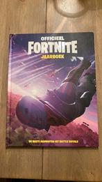 Fortnite - Jaarboek, Ophalen of Verzenden, Zo goed als nieuw
