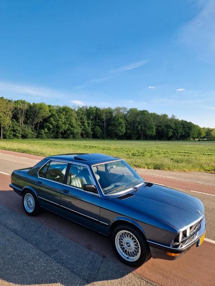 BMW E28 518i 1986 Oldtimer Belastingvrij, Auto's, BMW, Bedrijf, 5-Serie, Bluetooth, Centrale vergrendeling, Elektrische buitenspiegels