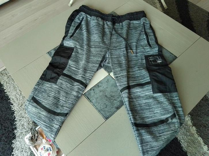 Gave broek van C&A mt L voor 2 euro !!!, Kleding | Heren, Broeken en Pantalons, Gedragen, Maat 52/54 (L), Grijs, Ophalen of Verzenden