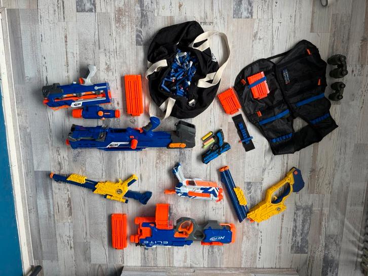Diverse Nerf- en X-shooter geweren - met vest en munitie, Kinderen en Baby's, Speelgoed | Buiten | Actiespeelgoed, Zo goed als nieuw