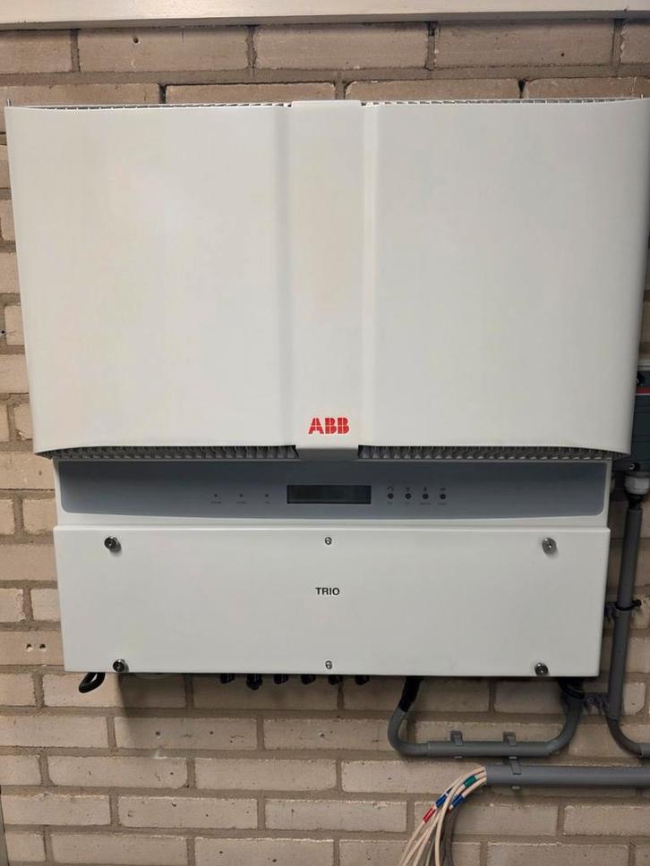 ABB TRIO 8000W Omvormer - 4 MPTT Trackers, Doe-het-zelf en Verbouw, Zonnepanelen en Toebehoren, Gebruikt, Overige typen, 200 wattpiek of meer