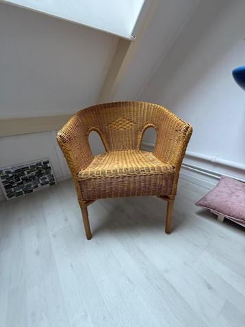 Rieten stoel - rotan stoel beschikbaar voor biedingen
