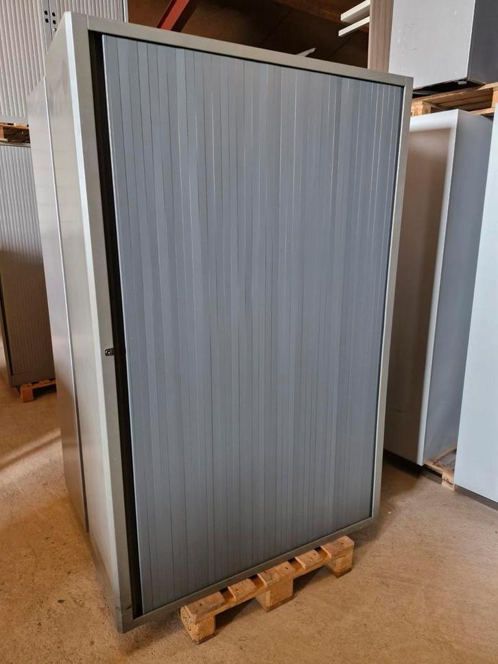 Stalen roldeurkast / archiefkast / gereedschapkast, Huis en Inrichting, Kasten | Roldeurkasten en Archiefkasten, Zo goed als nieuw