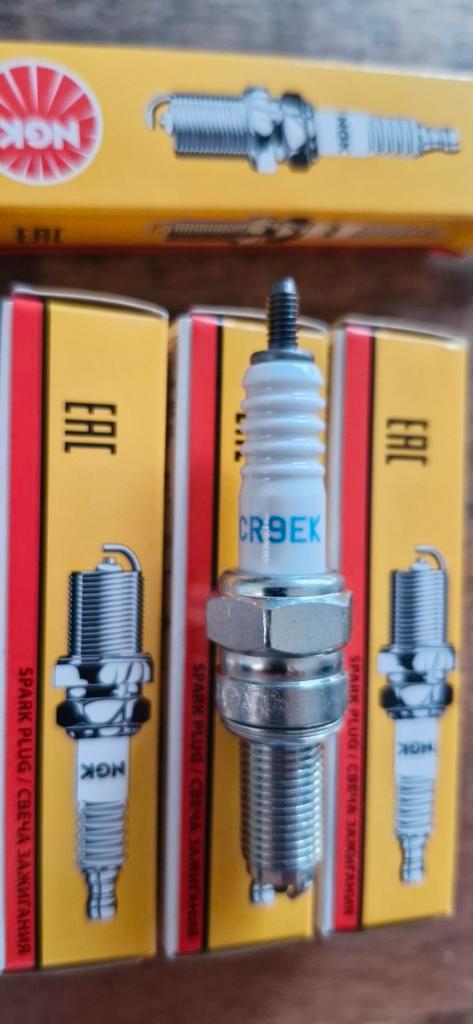 4x Nieuwe Bougies NGK CR9EK 4548, Auto-onderdelen, Motor en Toebehoren, Nieuw, Ophalen of Verzenden