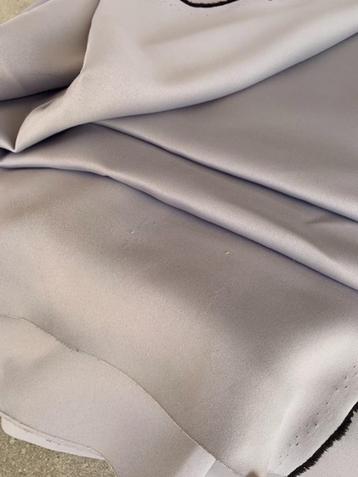 Verduisterende gordijnstof. 11,80 mtr. Grijs. Nieuw! beschikbaar voor biedingen