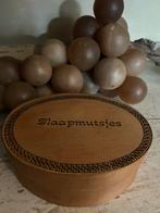 Oud brocante spanen doosje “slaapmutsjes”, Antiek en Kunst, Curiosa en Brocante, Ophalen of Verzenden