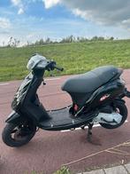 Zip 70cc brom, Fietsen en Brommers, Scooters | Piaggio, Ophalen, Zo goed als nieuw, Tweetakt, Zip