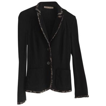 Zwarte blazer van Marc Cain maat 40NL. Nieuw beschikbaar voor biedingen