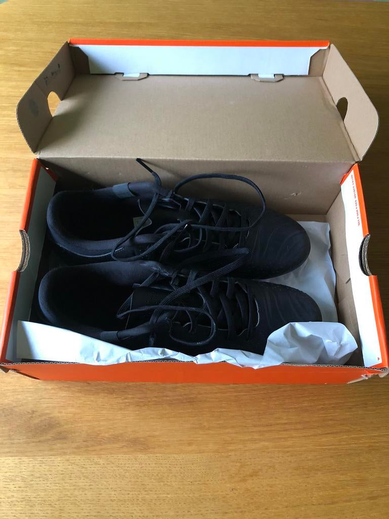 Nike Tiempo Legend 10 Academy, Sport en Fitness, Voetbal, Maat L, Ophalen of Verzenden, Nieuw, Schoenen