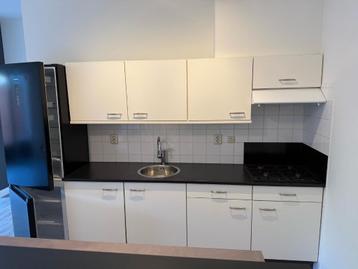 2hands keuken en eiland  beschikbaar voor biedingen