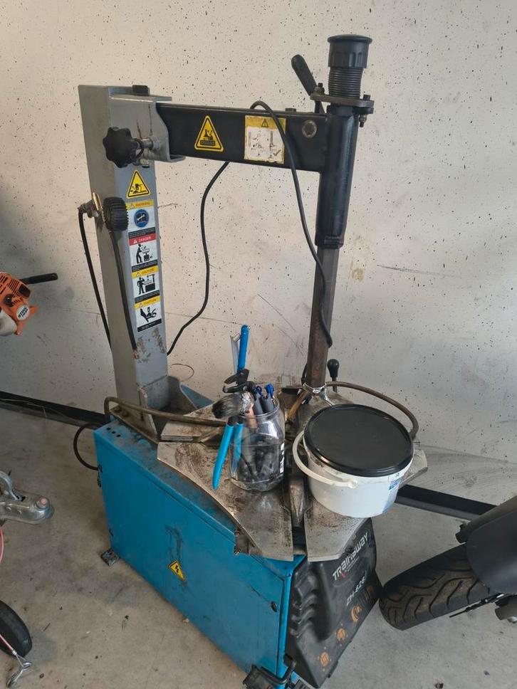 Bandenapparaat 220v + Balanceerapparaat 220v - Complete Set, Auto diversen, Autogereedschap, Gebruikt, Ophalen of Verzenden