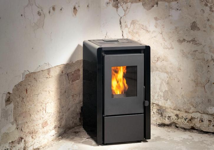 Eco pelletkachel NIEUW. 5 of 7 kW, Huis en Inrichting, Kachels, Nieuw, Vrijstaand, Pelletkachel, Hout, Ophalen