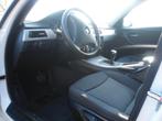BMW 3-Serie 2.0 318 I Touring AUT  Wit., Auto's, Automaat, 4 cilinders, 129 pk, 1435 kg