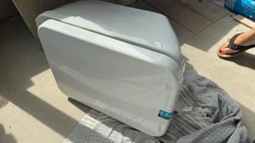 Nieuw Design Hangtoilet met Softclose Zitting - Ongebruikt beschikbaar voor biedingen