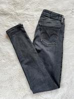 Levi's broek 711 skinny 27/30, Ophalen of Verzenden, Zo goed als nieuw, Grijs, W27 (confectie 34) of kleiner