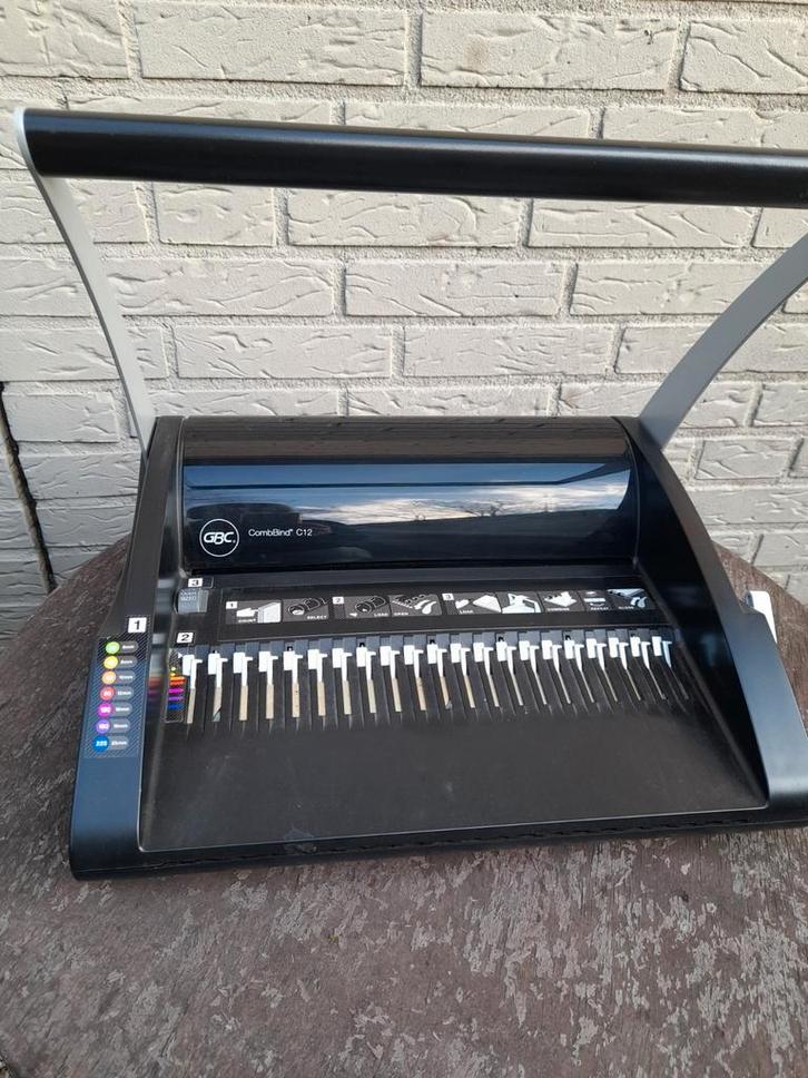 GBC CombiBind C 12 + inbindruggen, Diversen, Bureau-accessoires, Ophalen of Verzenden