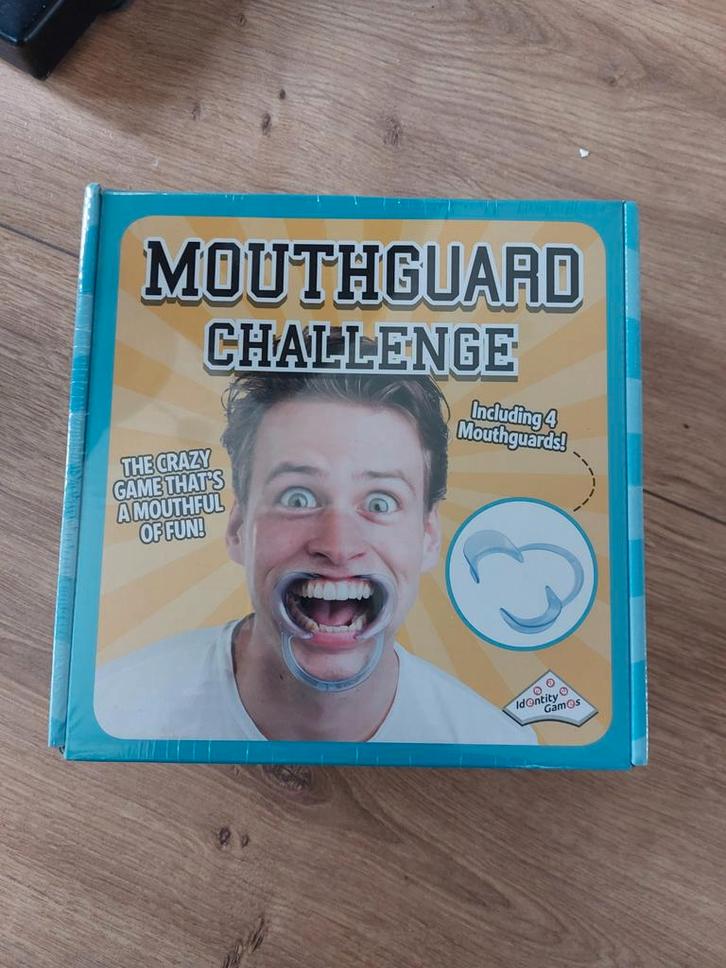 Mouthguard Challenge - Lachwekkend spel!, Hobby en Vrije tijd, Gezelschapsspellen | Overige, Nieuw, Ophalen of Verzenden