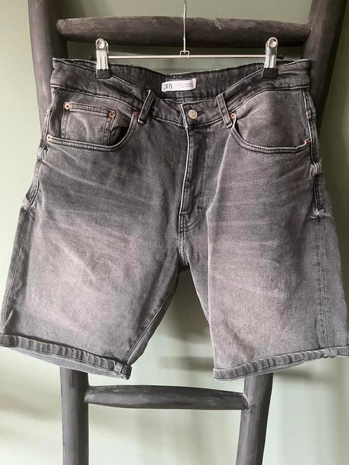Grijze korte spijkerbroek 44 Zara man jeans shorts grijs, Kleding | Heren, Spijkerbroeken en Jeans, Zo goed als nieuw, W32 (confectie 46) of kleiner