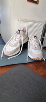 MARUTI  sneakers wit maat 41, Kleding | Dames, Ophalen, Wit, Sneakers of Gympen, Zo goed als nieuw