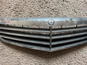 Mercedes C-klasse W204/S204 grille beschikbaar voor biedingen