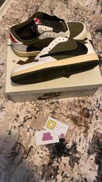 J1 TRAVIS SCOTT/ Olive Green - 42,44, Ophalen of Verzenden, Zo goed als nieuw, Overige kleuren