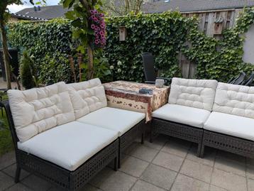 4 loungestoelen met kussens. beschikbaar voor biedingen