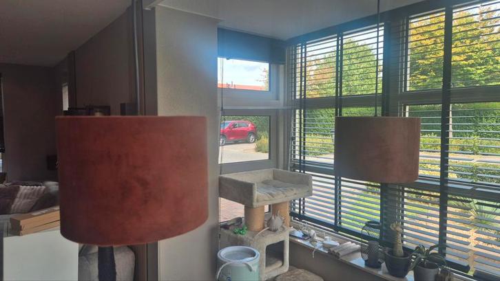 2x Plafondlamp Suède Kap - Terracotta Rood, Huis en Inrichting, Lampen | Hanglampen, Zo goed als nieuw, Minder dan 50 cm, Stof
