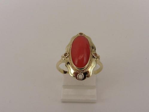 Gouden damesring met bloedkoraal                         G72, Sieraden, Tassen en Uiterlijk, Ringen, Gebruikt, Dame, 18 tot 19