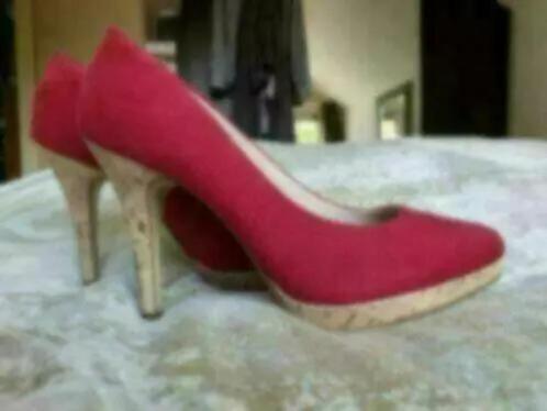Nieuwe bordeauxrode pumps maat 37 te koop, Kleding | Dames, Schoenen, Nieuw, Pumps, Rood, Ophalen of Verzenden