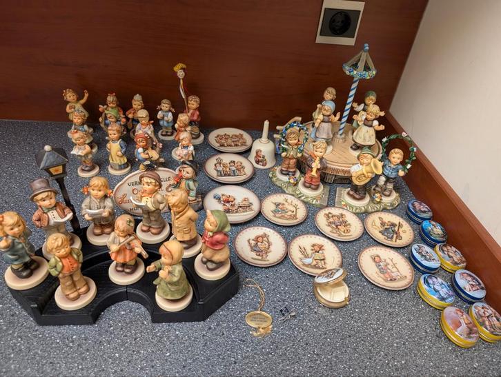 Hummel Collectie - Beeldjes, Bordjes, Doosjes, Verzamelen, Overige Verzamelen, Gebruikt, Ophalen