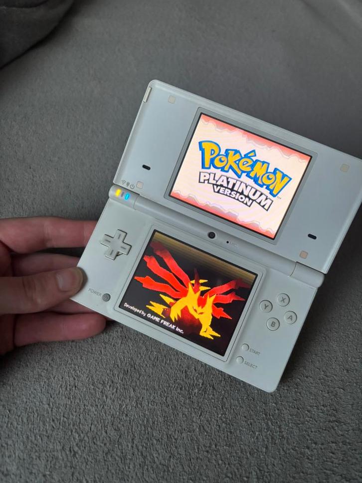 Nintendo DSi Wit, Spelcomputers en Games, Spelcomputers | Nintendo DS, Gebruikt, Dsi, Wit, Ophalen of Verzenden