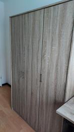 Kledingkast, hout. Met hang-en leggedeelte., Ophalen, Met deur(en), Gebruikt, 100 tot 150 cm