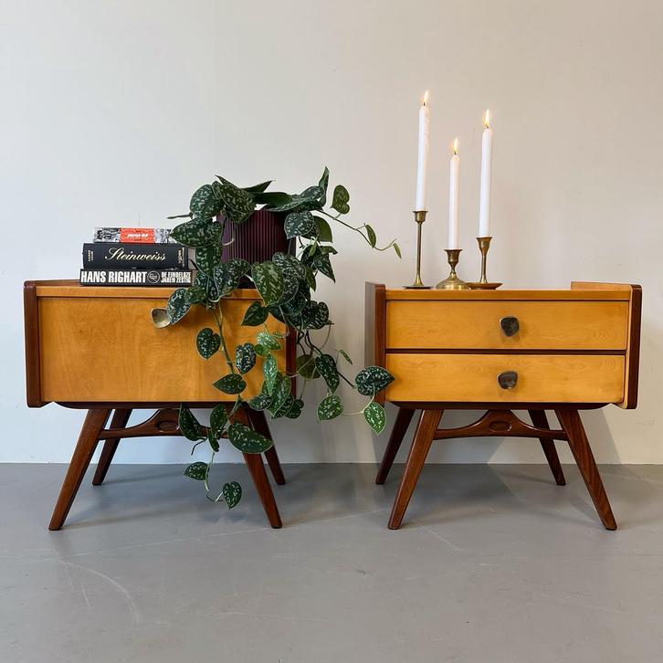 - Set van 2 vintage nachtkastjes -, Huis en Inrichting, Slaapkamer | Nachtkastjes, Gebruikt, Minder dan 55 cm, 45 tot 65 cm, Hout