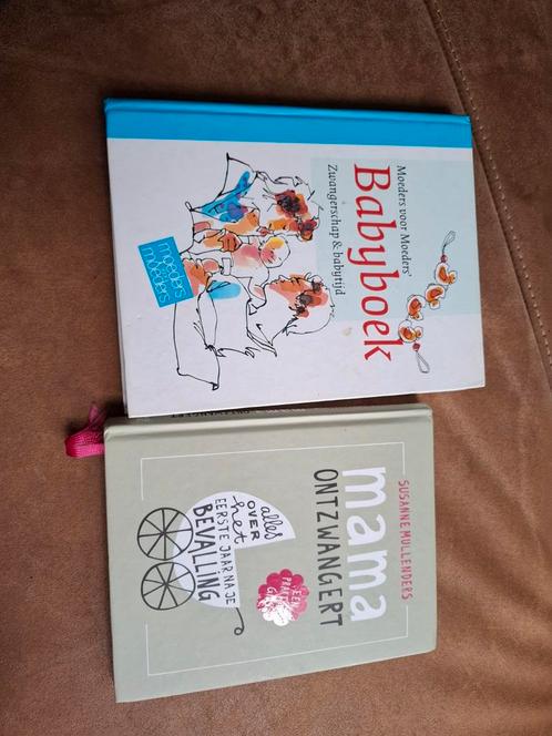 Zwangerschapsboeken - Babyboek & Mama Ontzwangert, Boeken, Zwangerschap en Opvoeding, Zo goed als nieuw, Zwangerschap en Bevalling