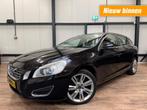 Volvo V60 1.6 T4 Summum / AUTOMAAT / LEDER / MEMORY SEATS /, 1596 cc, 4 cilinders, Zwart, Origineel Nederlands