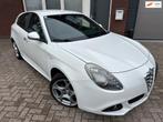 Alfa Romeo Giulietta 1.4 T Distinctive / Leder / PDC / 18inc, Auto's, Voorwielaandrijving, Gebruikt, Huisgarantie, 4 cilinders