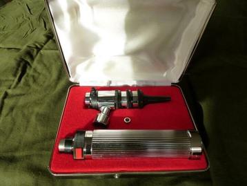 Otoscoop, oorkijker belgisch leger in cassette zonder lampje beschikbaar voor biedingen