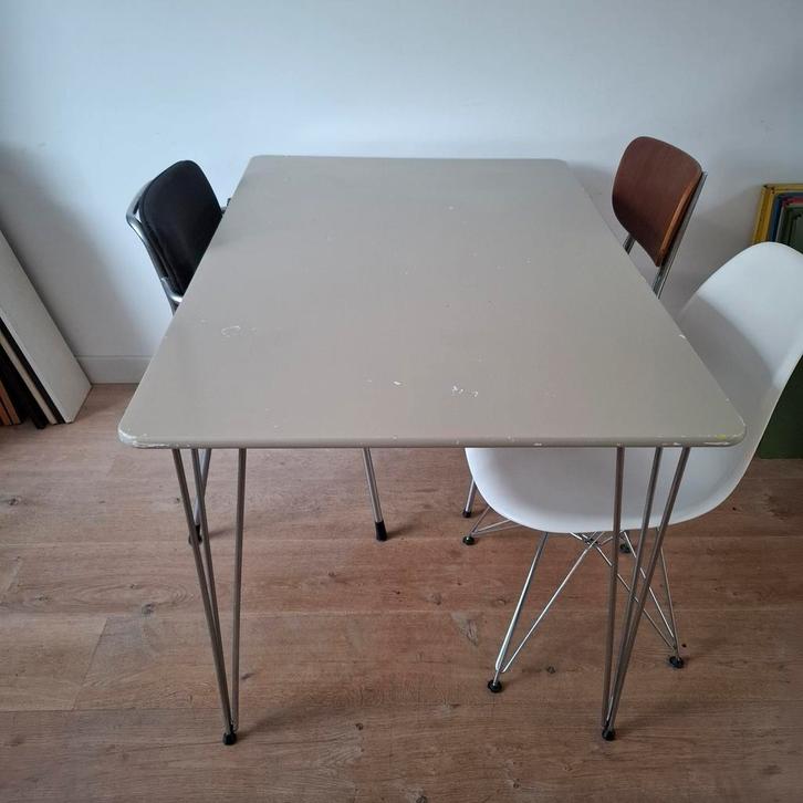 Vintage eettafel hairpin legs Fritz Hansen?, Huis en Inrichting, Tafels | Eettafels, Gebruikt, 50 tot 100 cm, 100 tot 150 cm, Vier personen