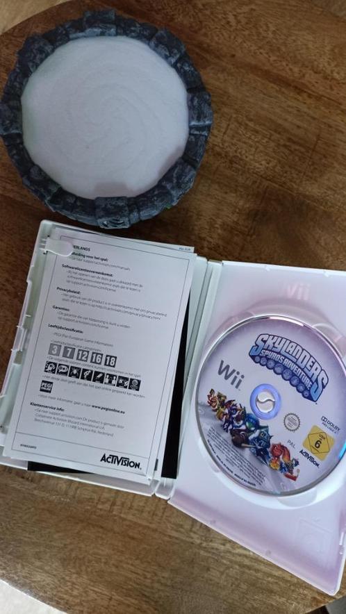 Skylanders spyro met portaal en vele skylanders, Spelcomputers en Games, Games | Nintendo Wii, Zo goed als nieuw, Avontuur en Actie