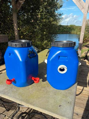 Automatisch waterdrinksysteem en voer voor kippen gevogelte beschikbaar voor biedingen