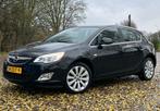 Opel Astra 1.4 Turbo 103KW 5Deurs 2012 Zwart NIEUWE APK, Voorwielaandrijving, Zwart, 4 cilinders, Leder en Stof